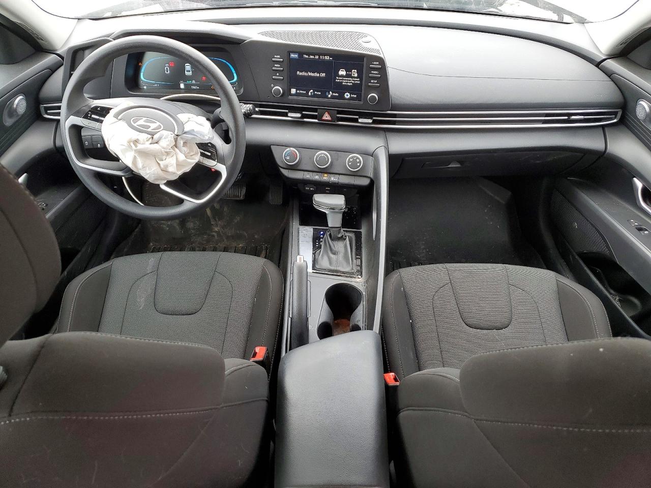 2025 HYUNDAI ELANTRA SE photo 8