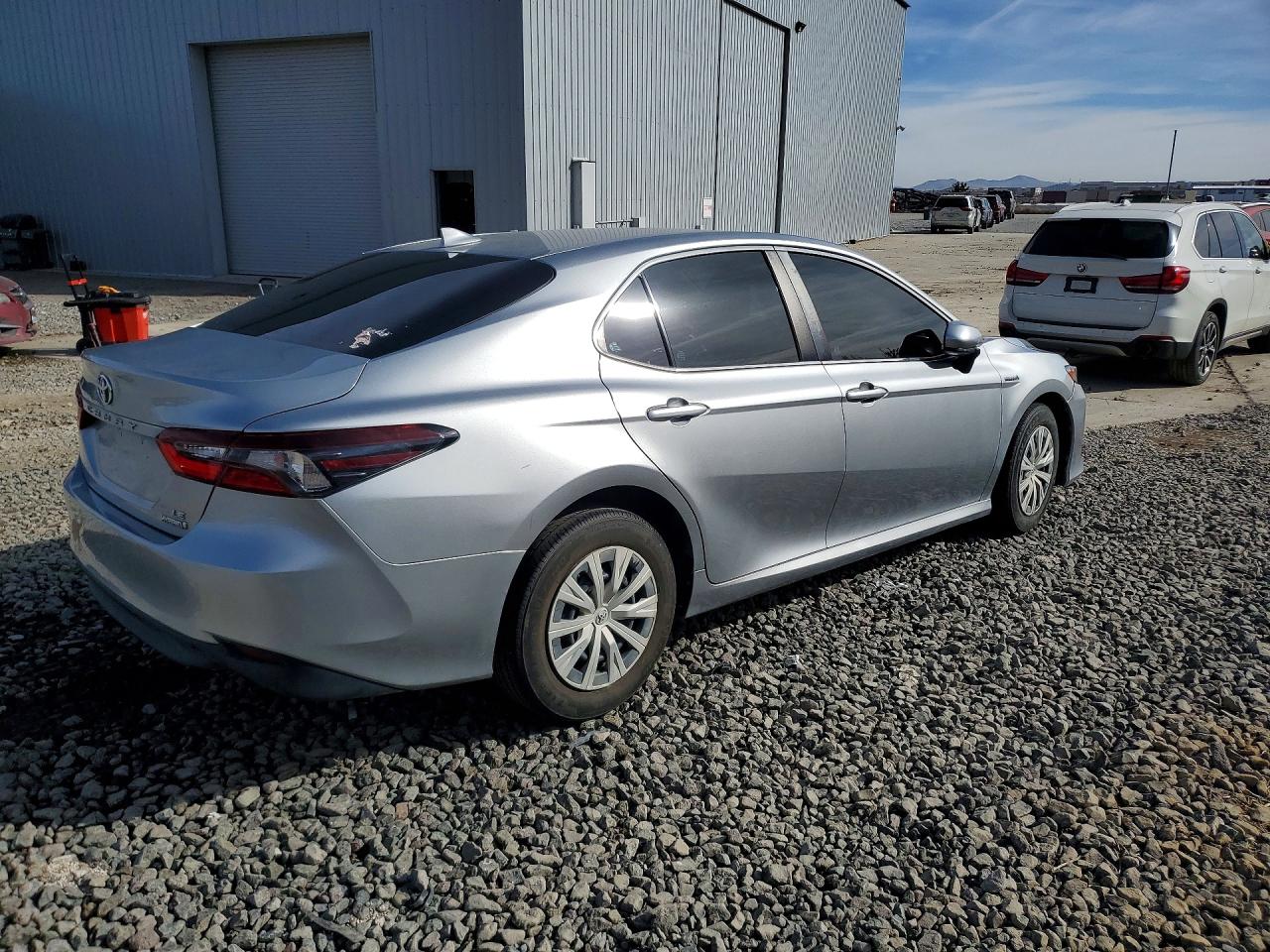 2021 TOYOTA CAMRY LE photo 9