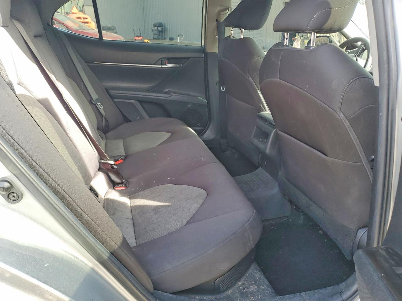 2021 TOYOTA CAMRY LE photo 37