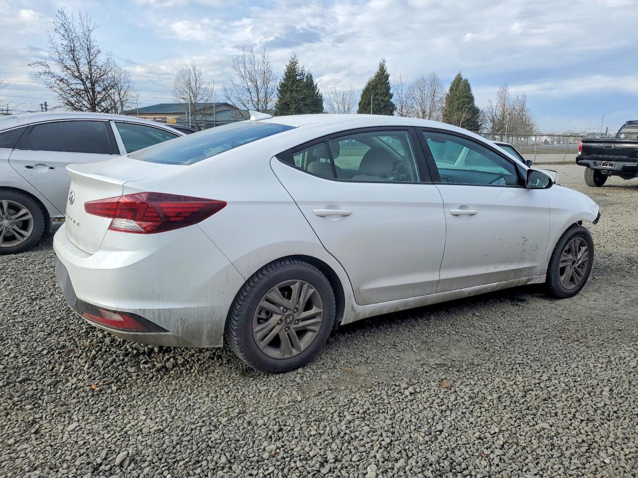 2019 HYUNDAI ELANTRA SEL photo 3
