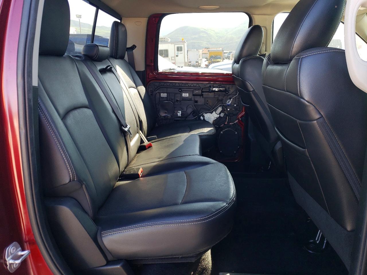 2017 RAM 1500 LARAMIE photo 19