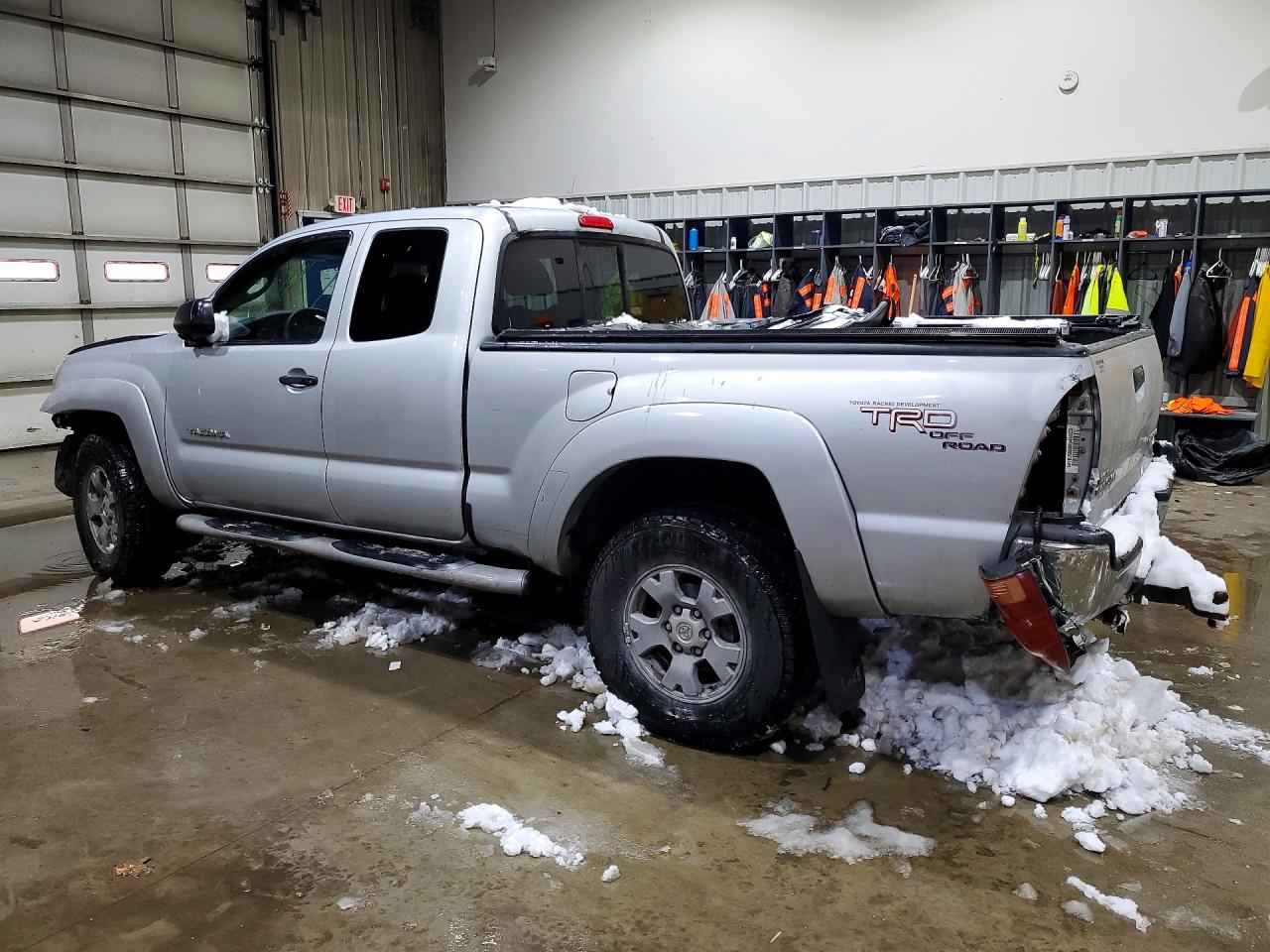 2006 TOYOTA TACOMA V6 photo 3