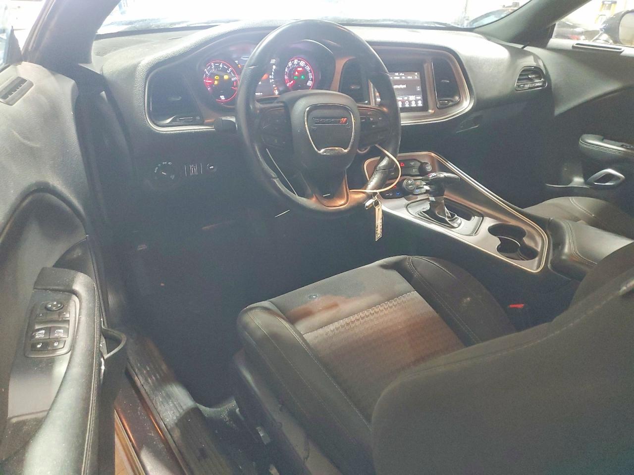 2022 DODGE CHALLENGER SXT photo 15