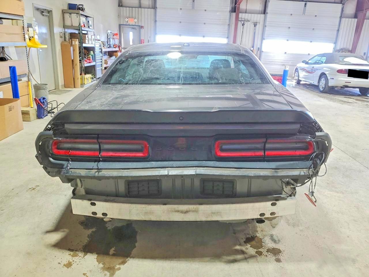2022 DODGE CHALLENGER SXT photo 11