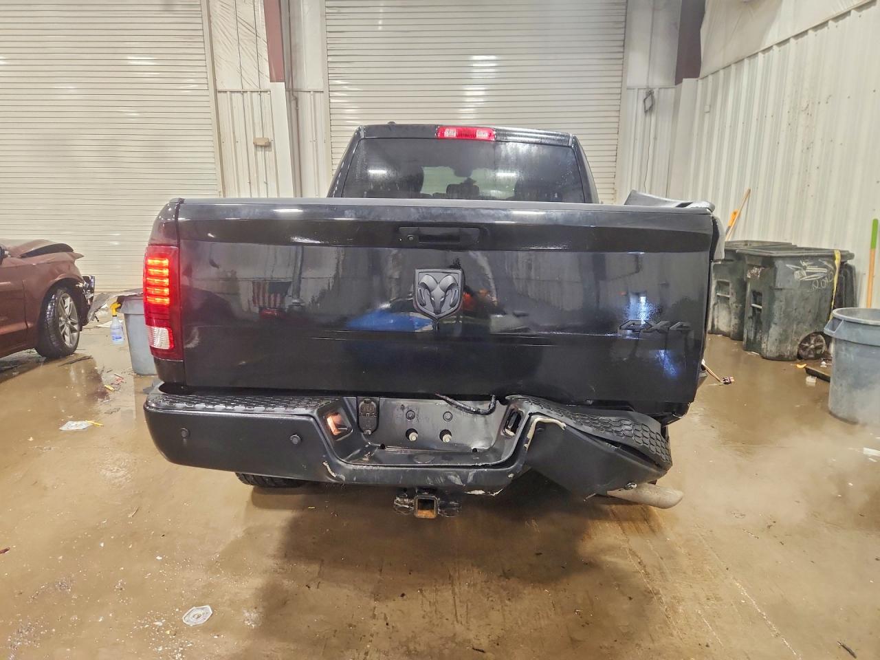 2023 RAM 1500 CLASSIC SLT photo 16
