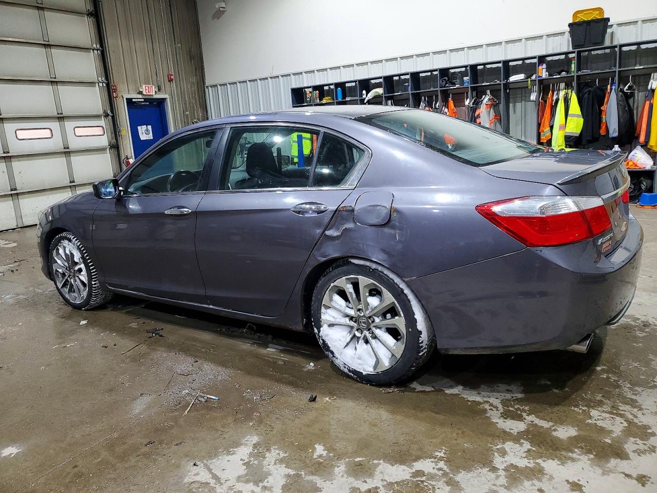 2015 HONDA ACCORD SPORT photo 2
