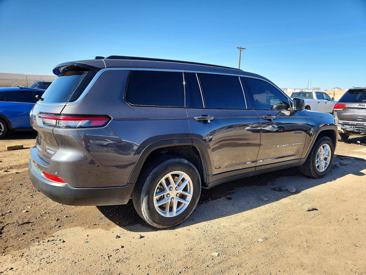 2024 JEEP GRAND CHEROKEE L LAREDO photo 5