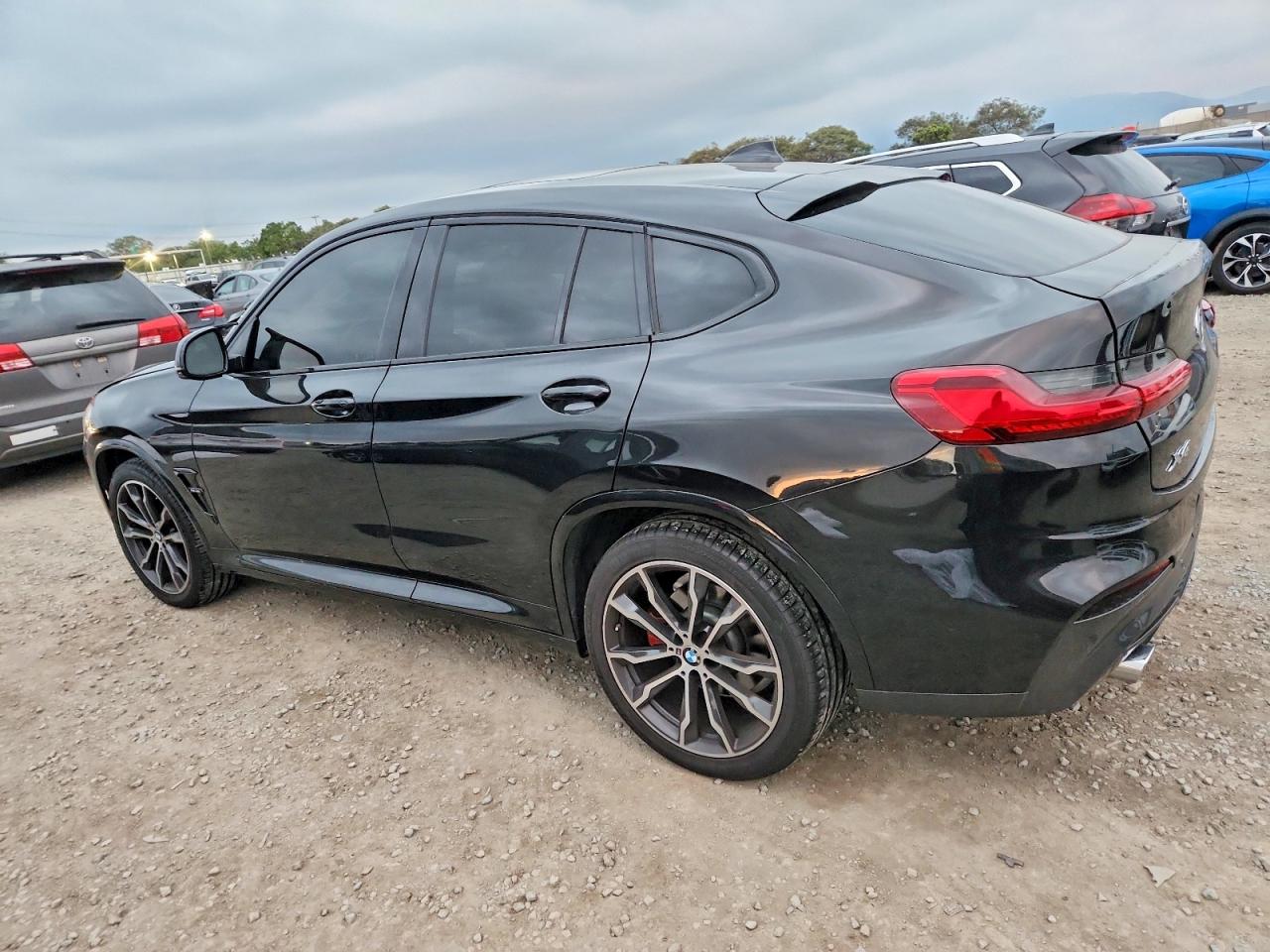2019 BMW X4 XDRIVE30I photo 4