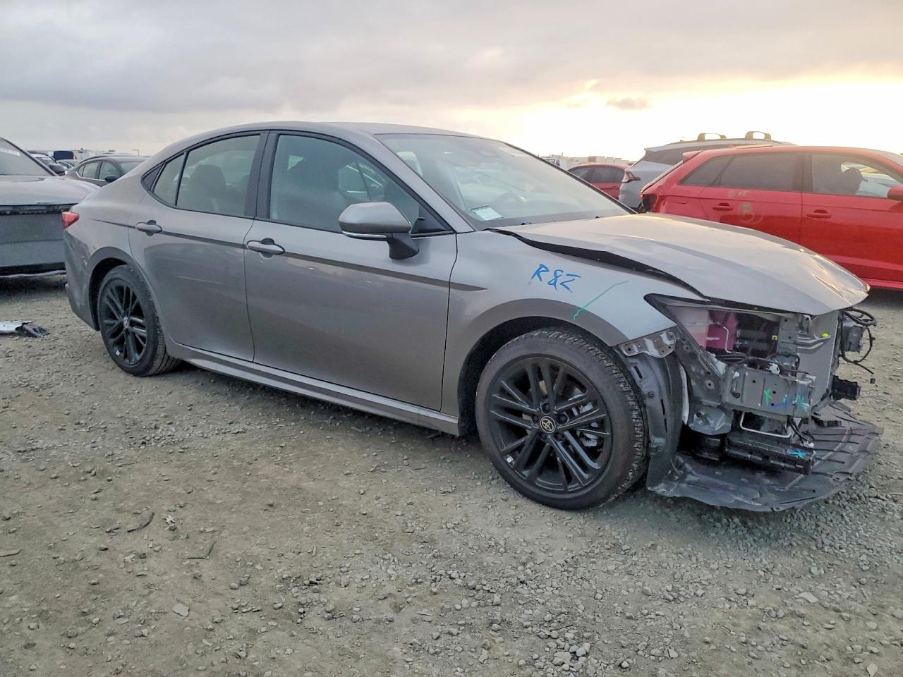 2025 TOYOTA CAMRY SE photo 4