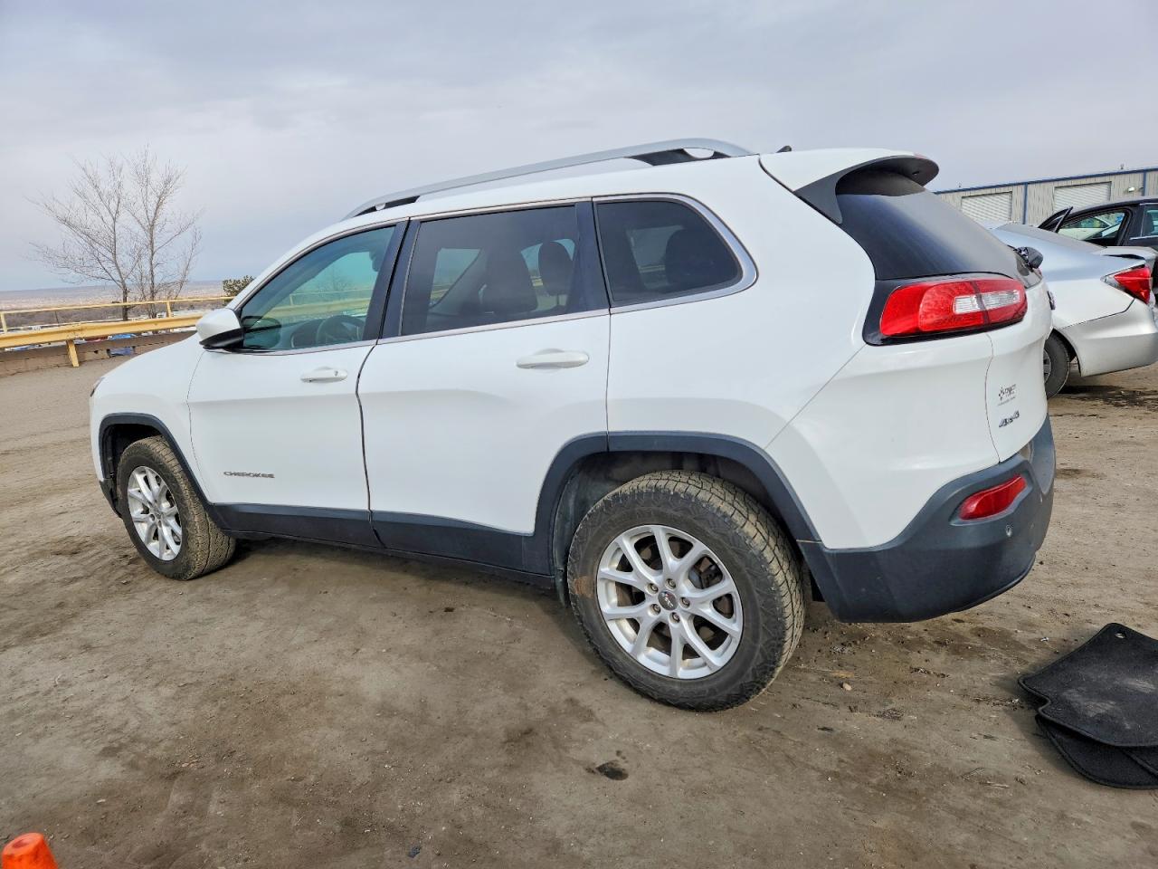 2018 JEEP CHEROKEE LATITUDE photo 2