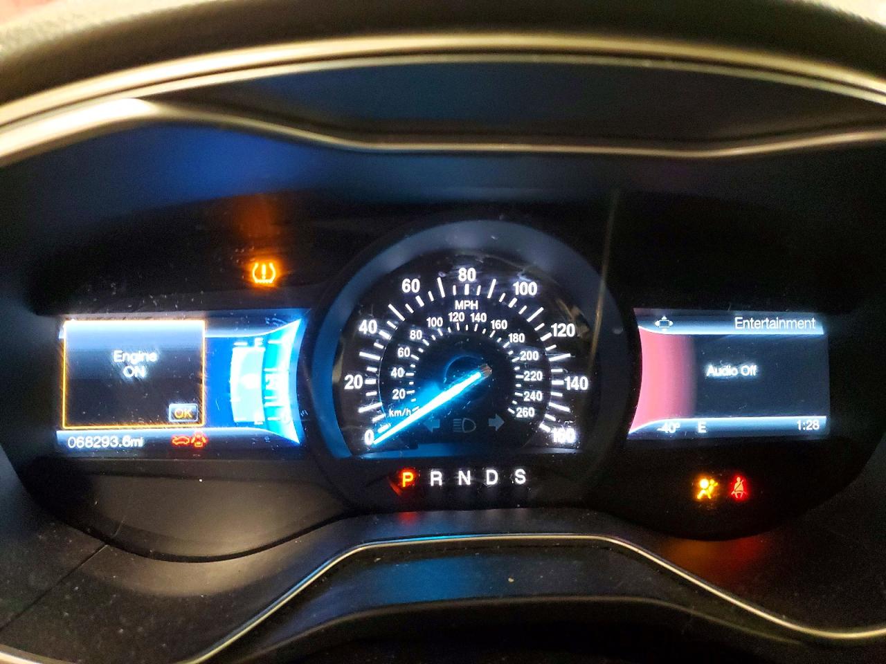 2015 FORD FUSION SE photo 9