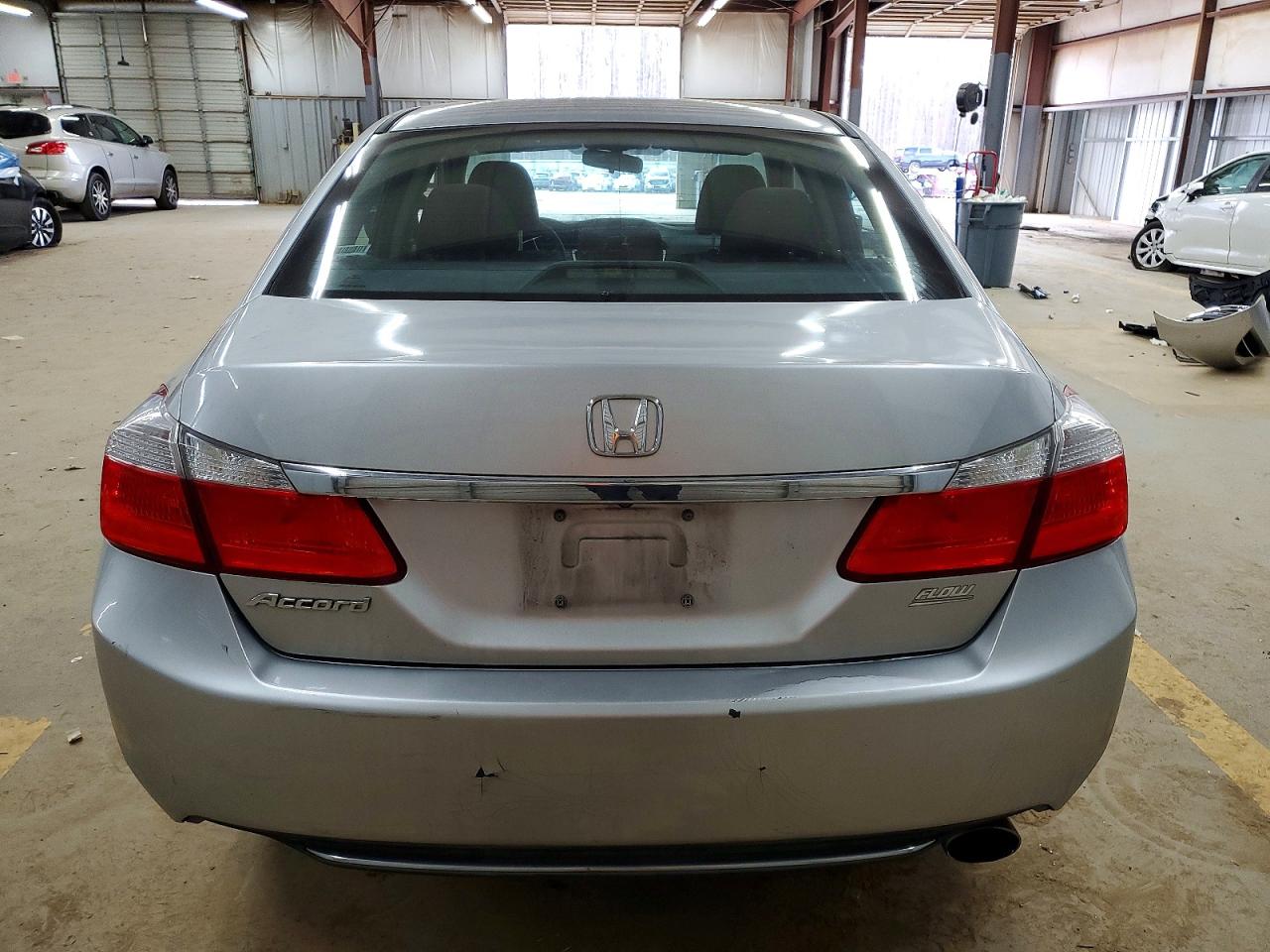 2013 HONDA ACCORD LX photo 11
