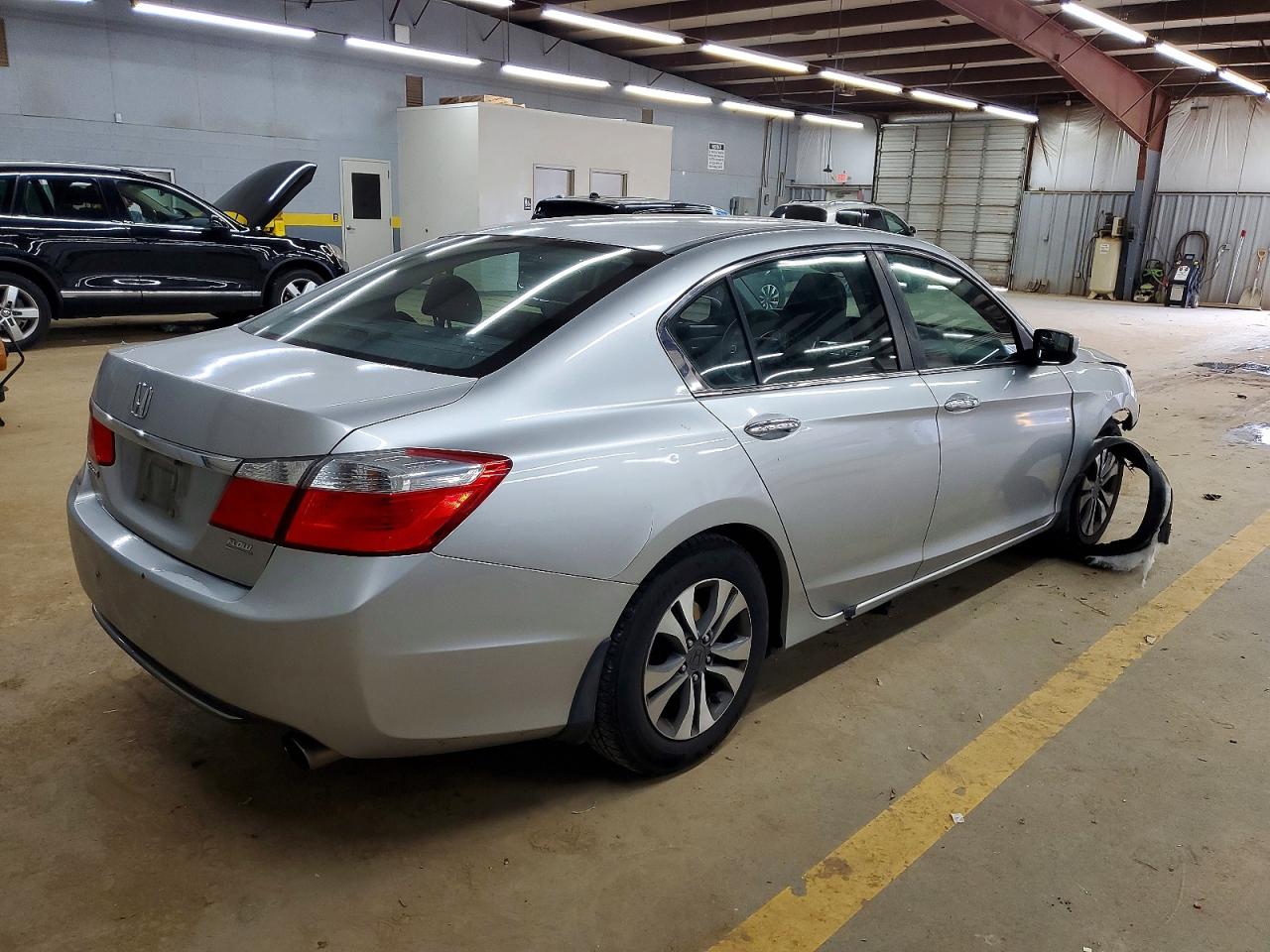 2013 HONDA ACCORD LX photo 5