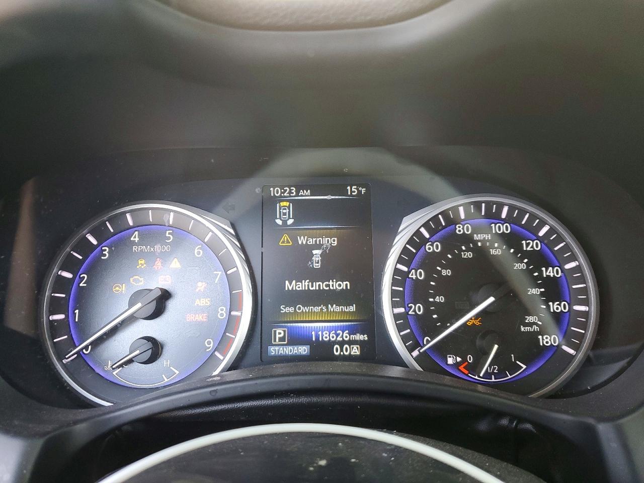 2015 INFINITI Q50 photo 25