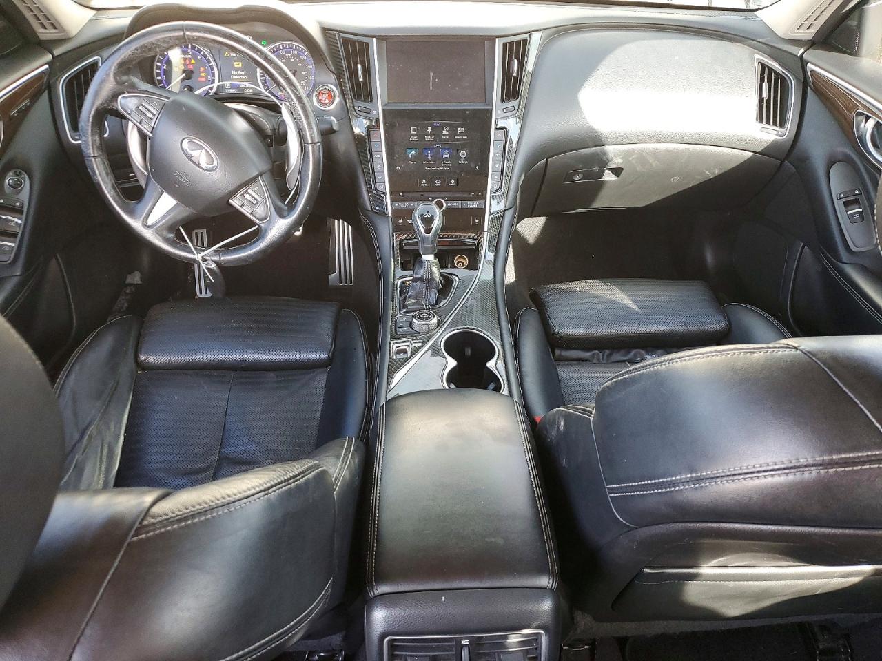 2015 INFINITI Q50 photo 22