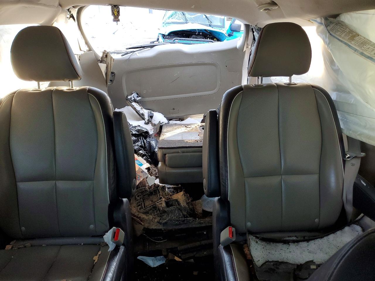 2018 KIA SEDONA EX photo 28