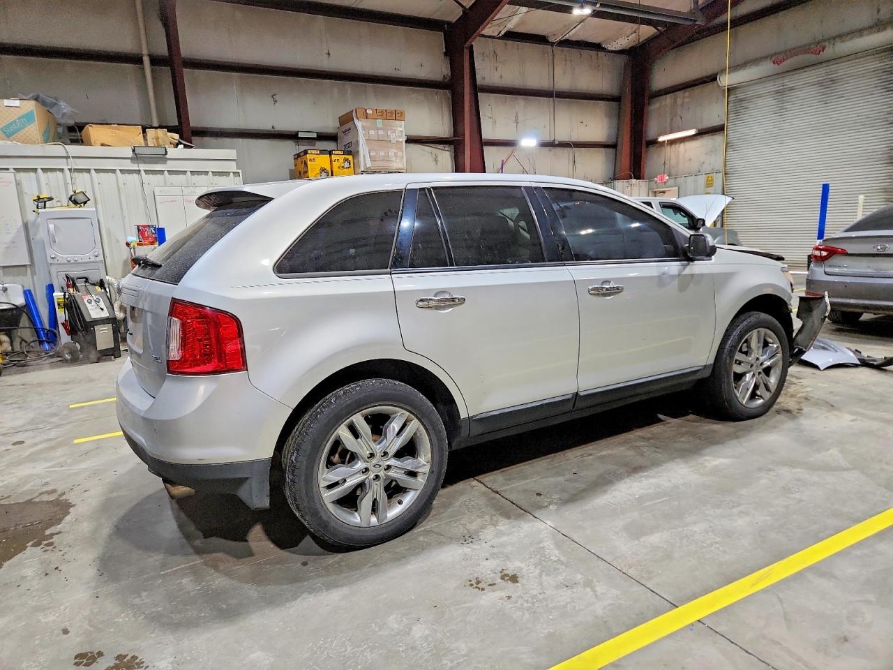 2011 FORD EDGE SEL photo 3