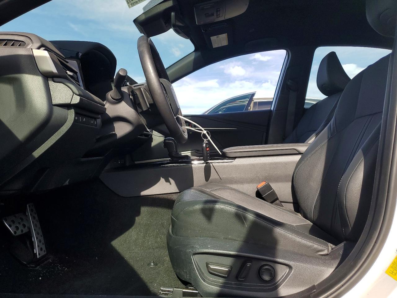 2025 TOYOTA CAMRY XSE photo 13