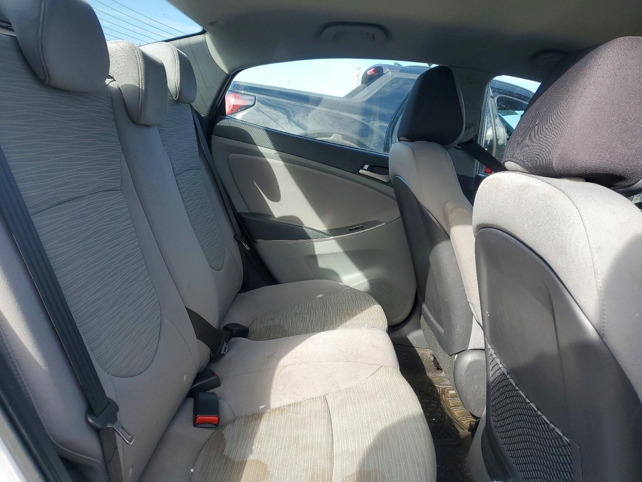 2017 HYUNDAI ACCENT photo 28