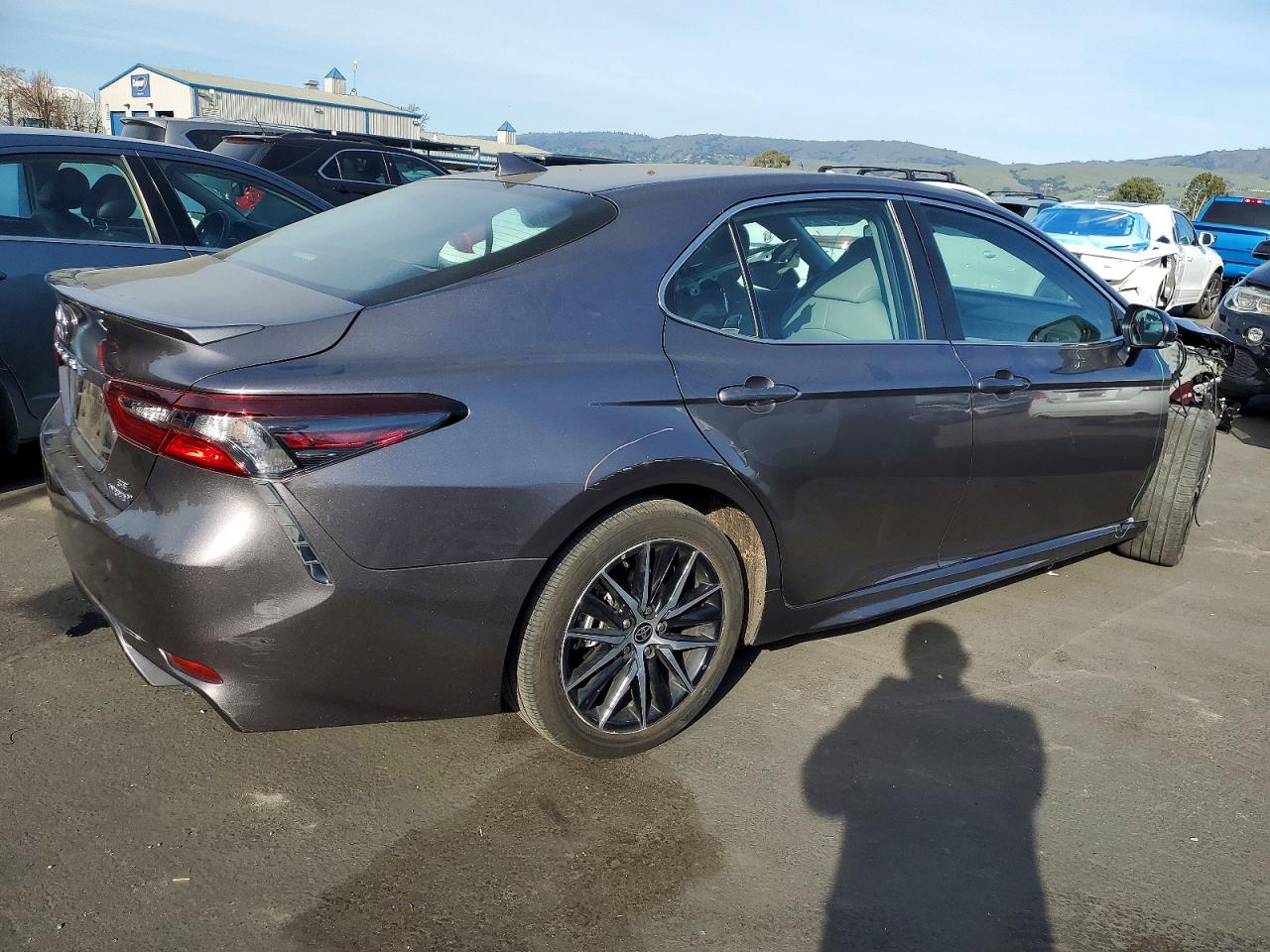 2024 TOYOTA CAMRY SE NIGHT SHADE photo 3
