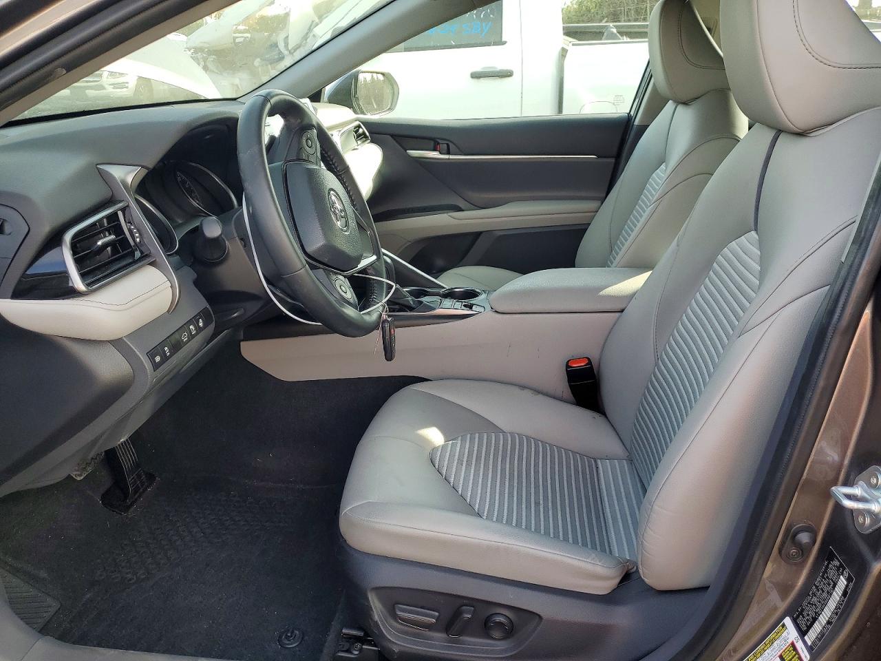 2024 TOYOTA CAMRY SE NIGHT SHADE photo 7