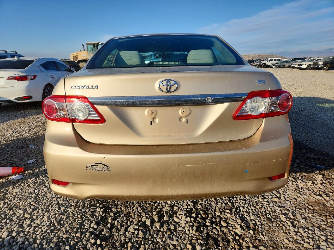 2012 TOYOTA COROLLA LE photo 11