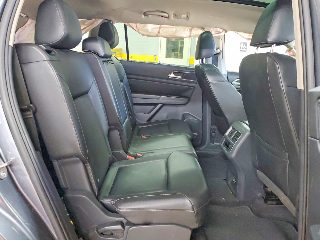 2018 VOLKSWAGEN ATLAS SEL photo 11