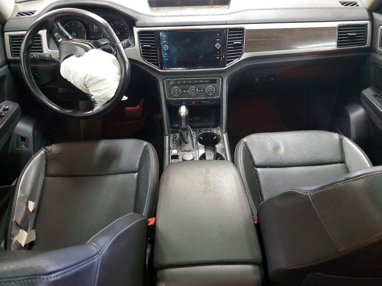 2018 VOLKSWAGEN ATLAS SEL photo 8