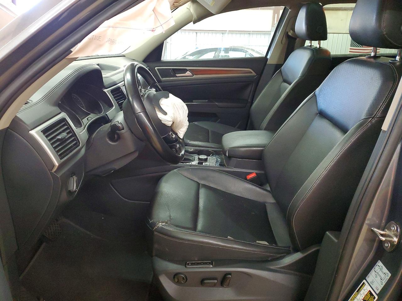 2018 VOLKSWAGEN ATLAS SEL photo 7