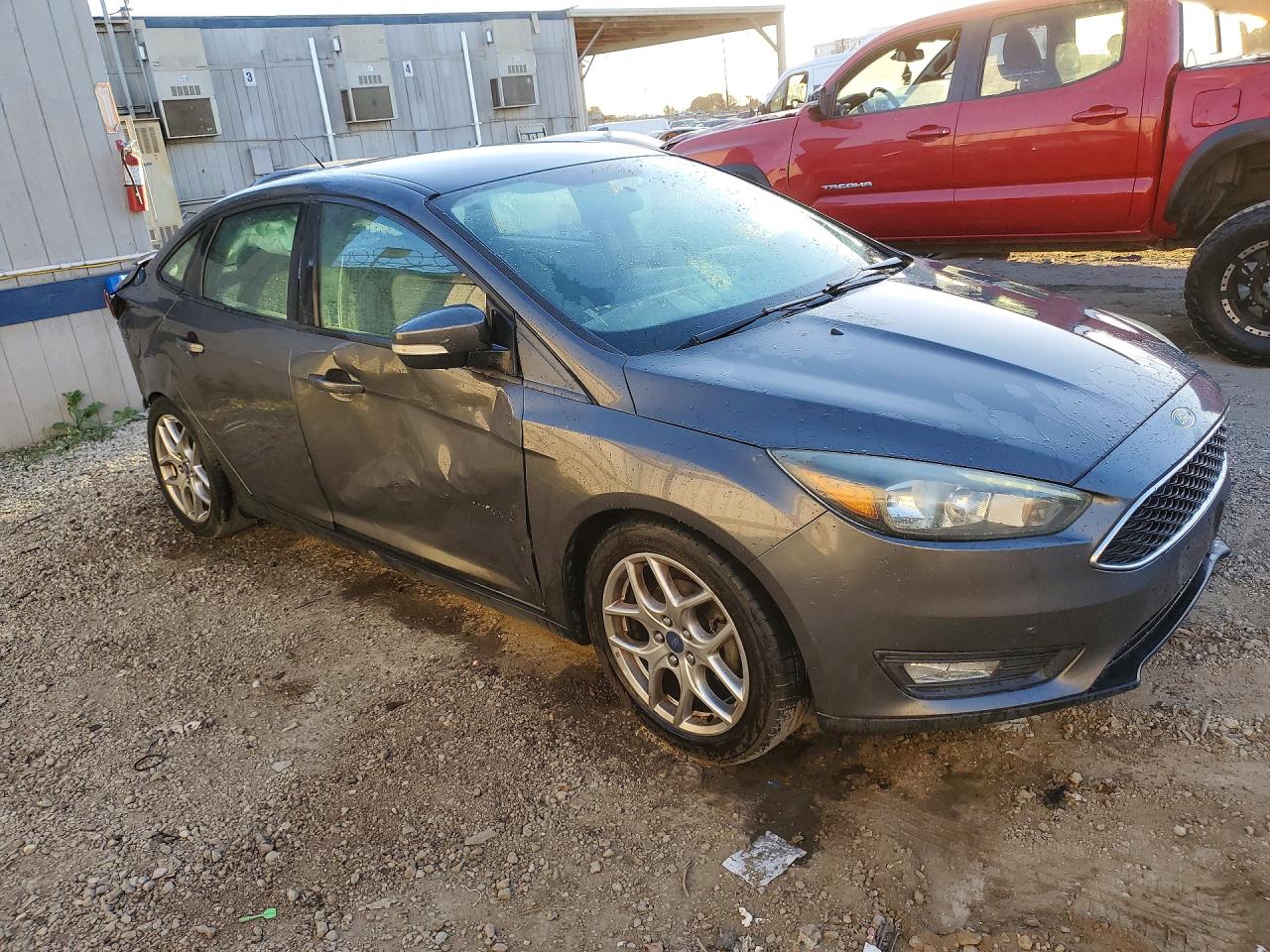 2015 FORD FOCUS photo 4