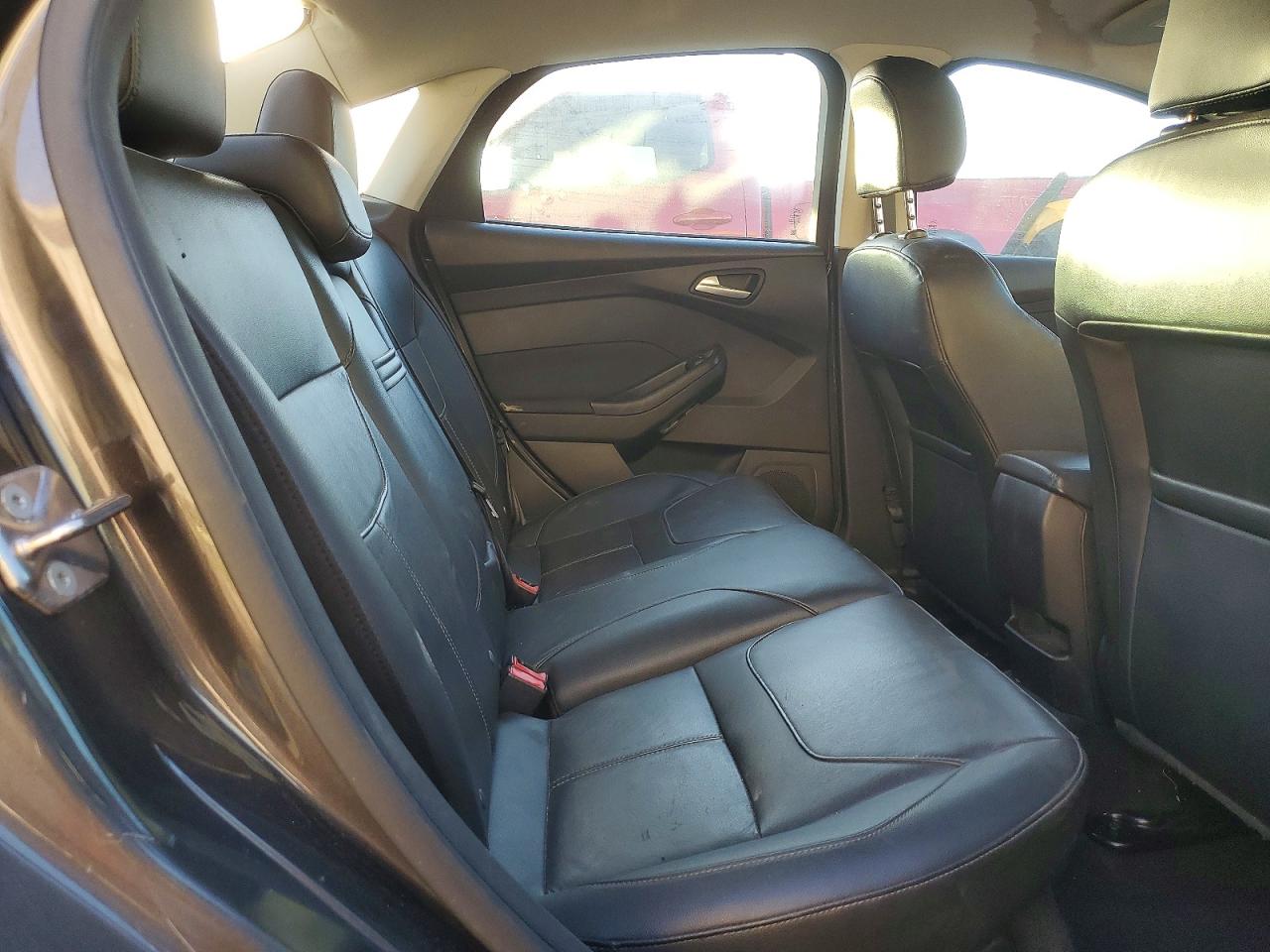 2015 FORD FOCUS photo 10