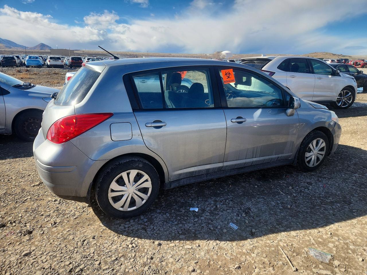 2011 NISSAN VERSA 1.8 S photo 5