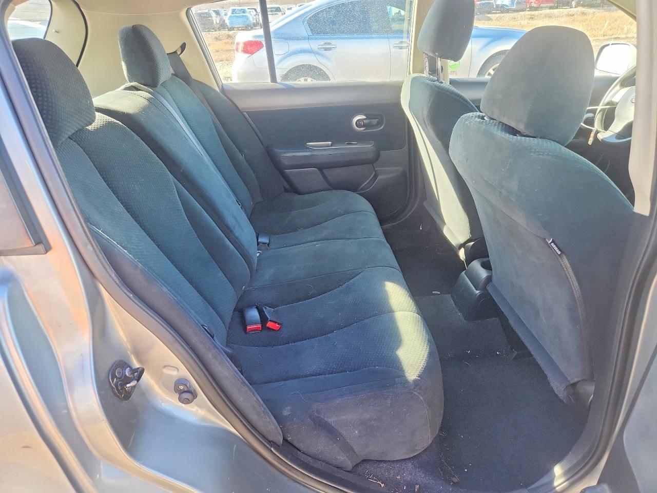 2011 NISSAN VERSA 1.8 S photo 19