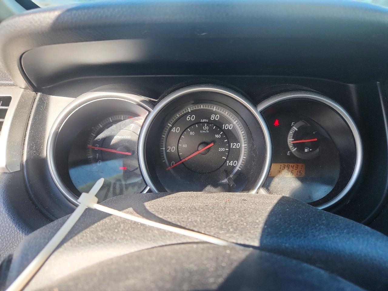 2011 NISSAN VERSA 1.8 S photo 17