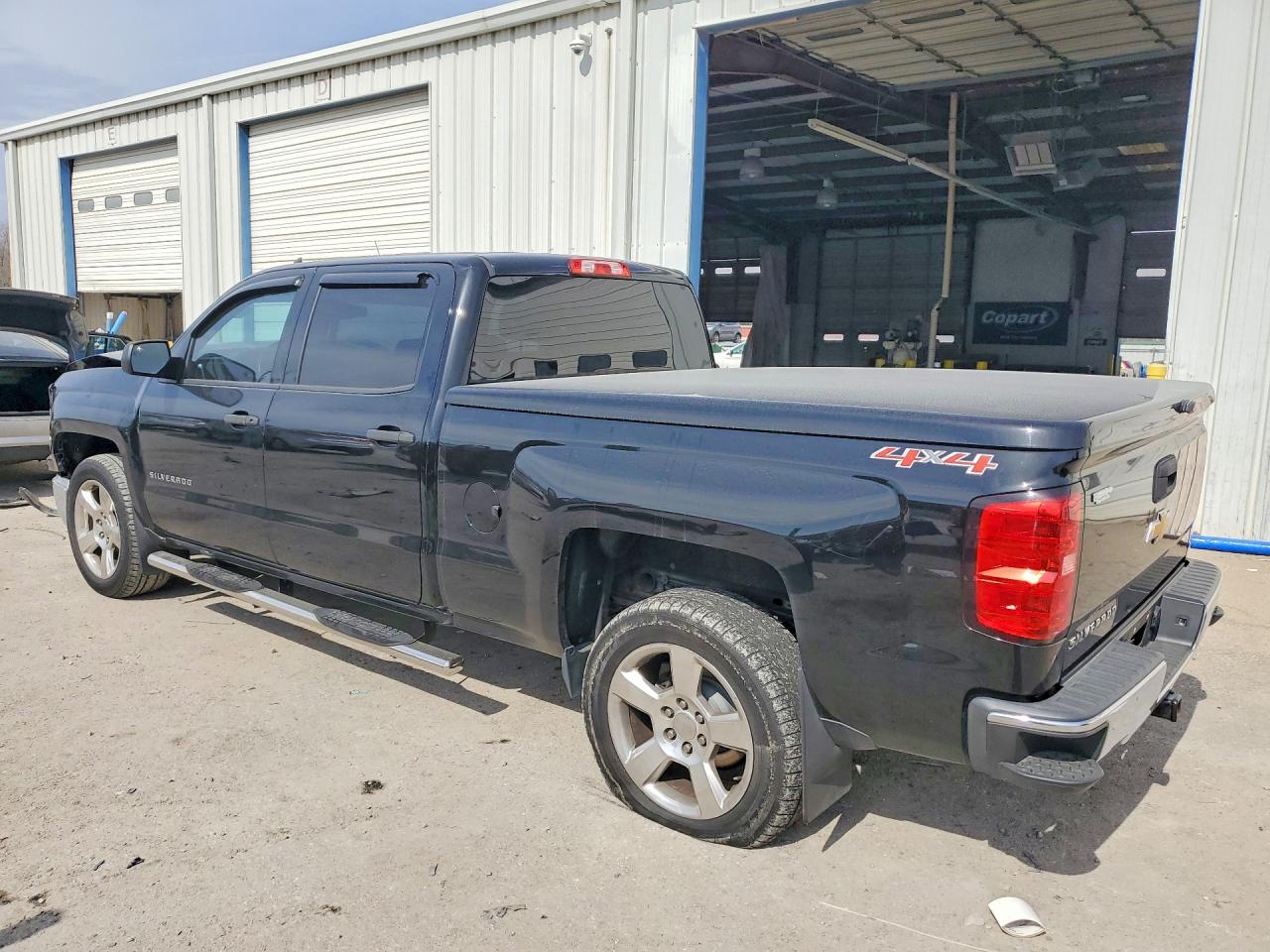 2014 CHEVROLET SILVERADO K1500 LT photo 2