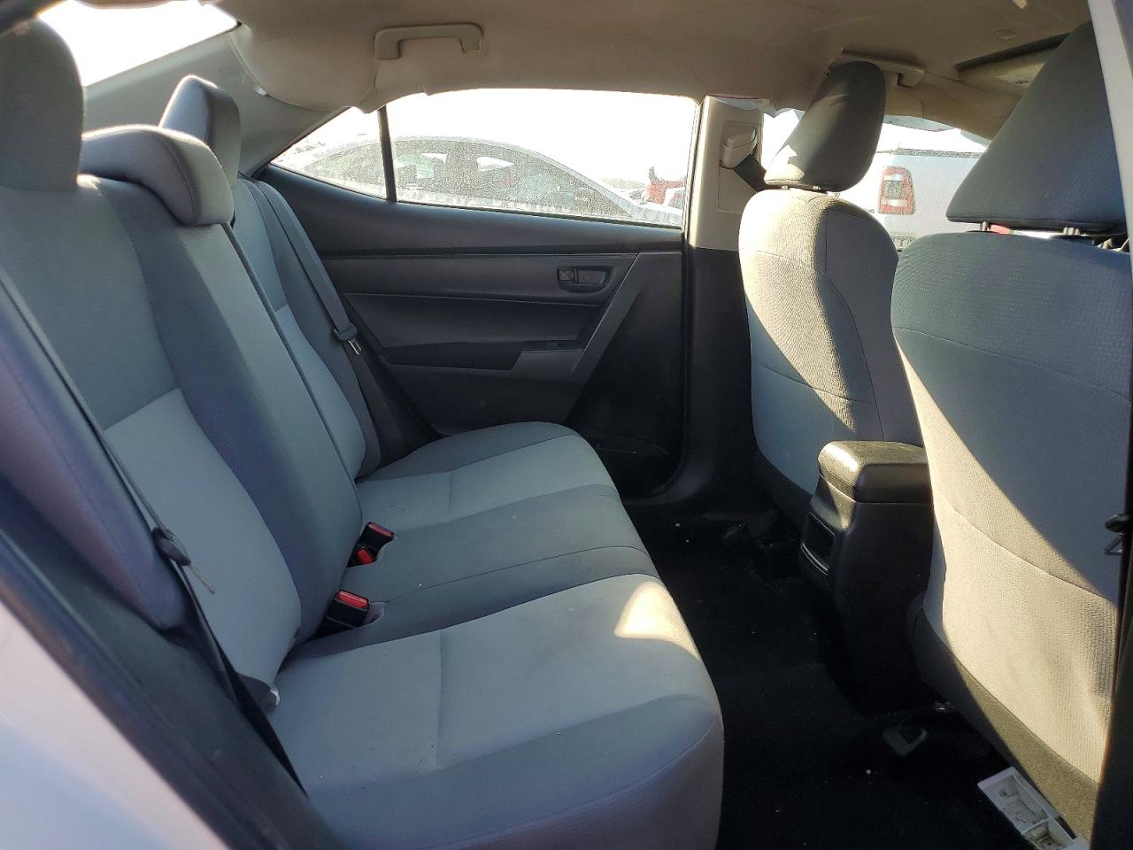 2019 TOYOTA COROLLA L photo 19
