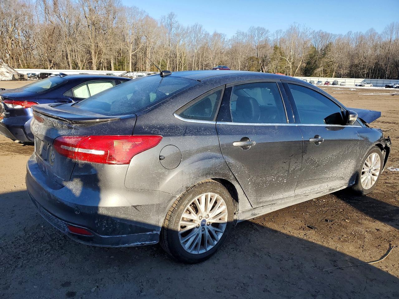 2018 FORD FOCUS TITANIUM photo 3