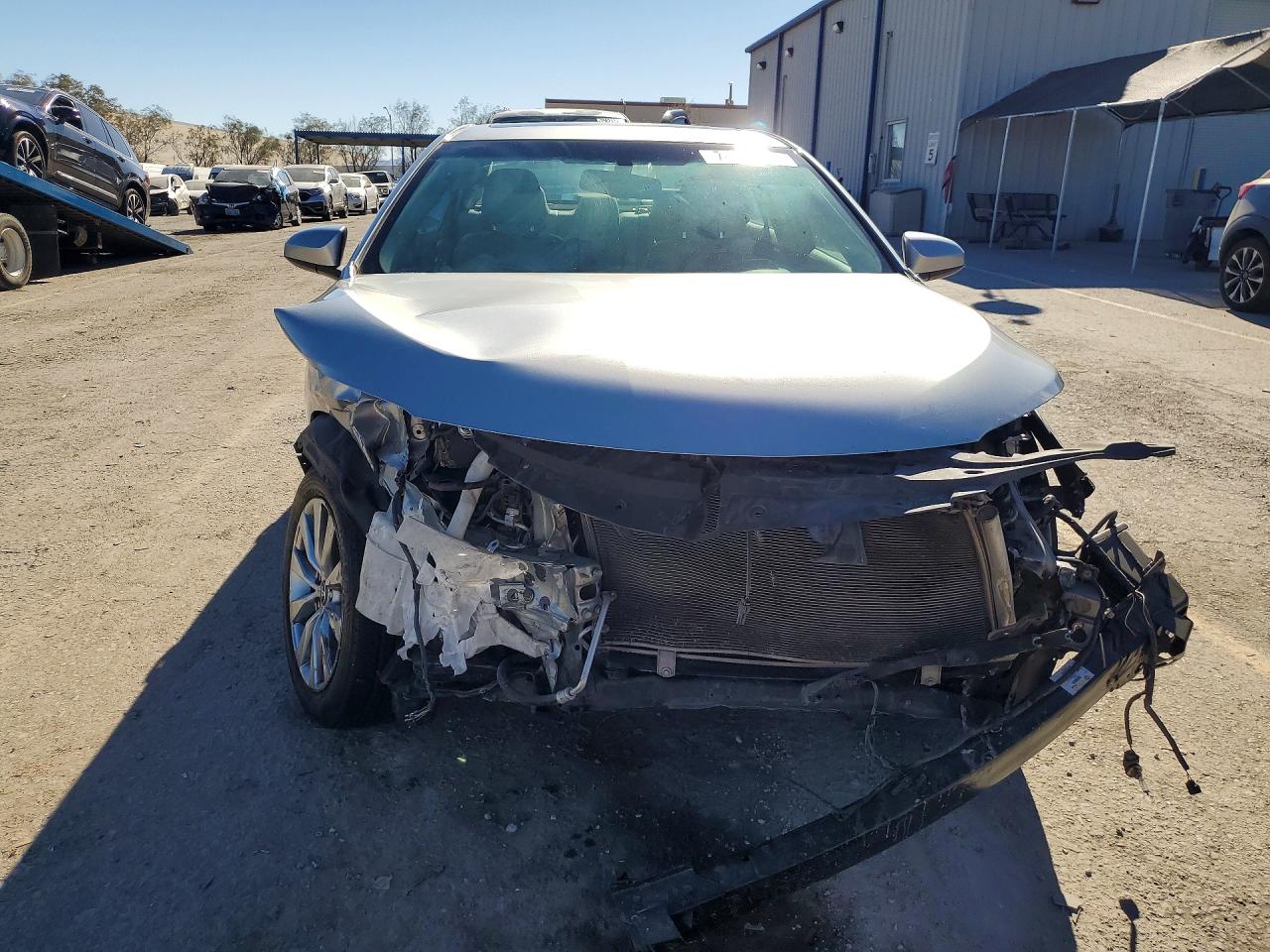 2016 TOYOTA CAMRY XLE photo 5