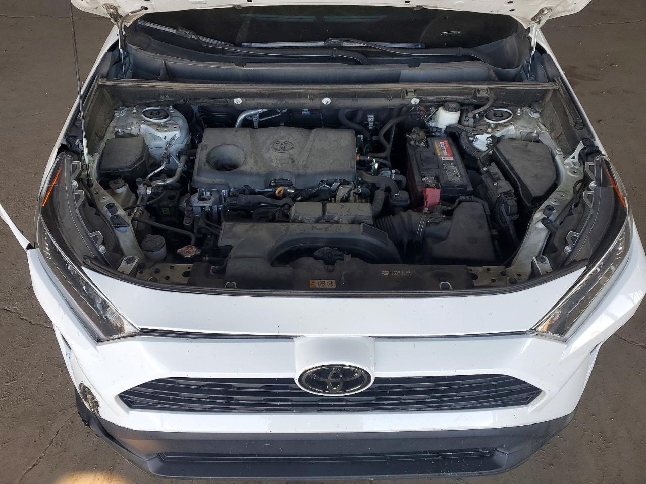 2021 TOYOTA RAV4 XLE photo 21