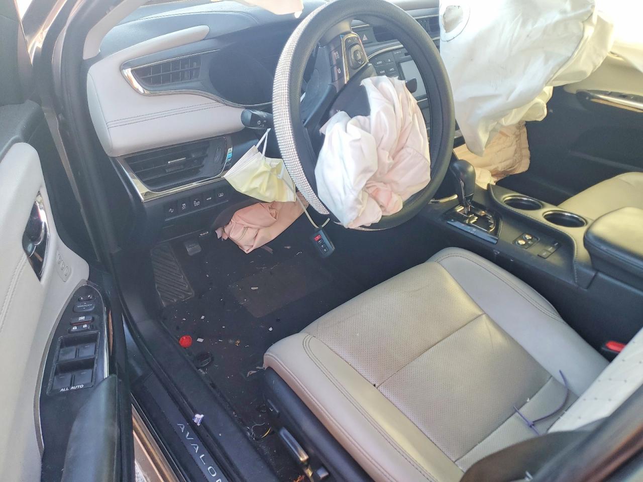 2016 TOYOTA AVALON XLE photo 8