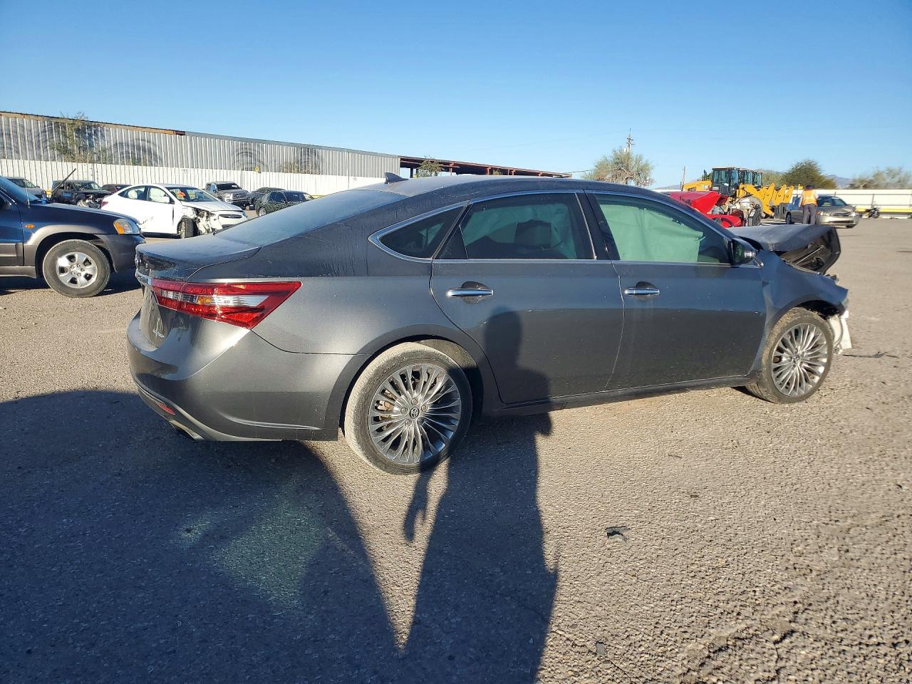 2016 TOYOTA AVALON XLE photo 3