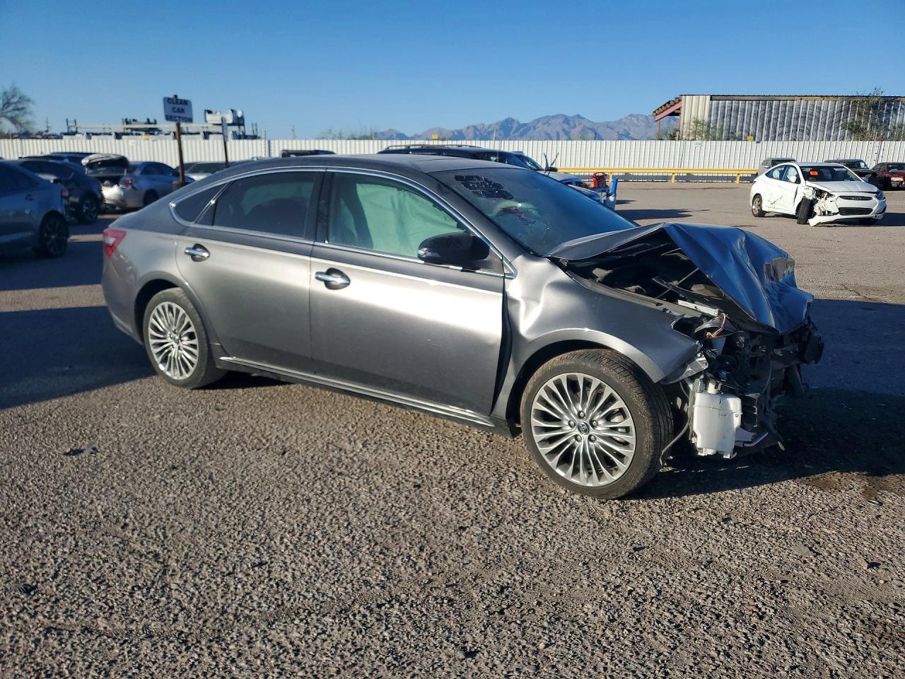 2016 TOYOTA AVALON XLE photo 4