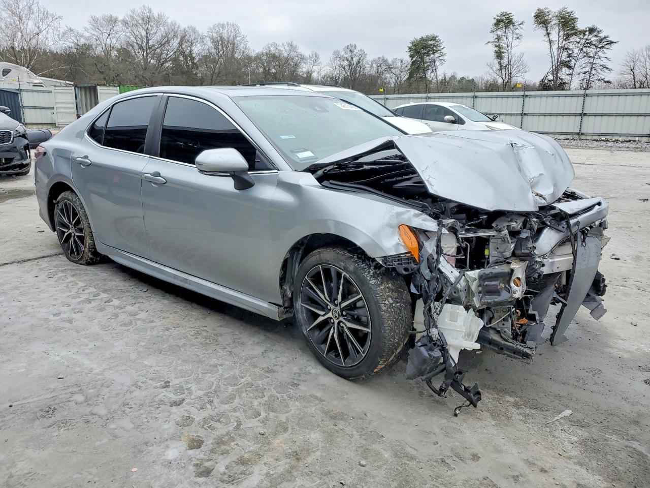 2021 TOYOTA CAMRY SE photo 10