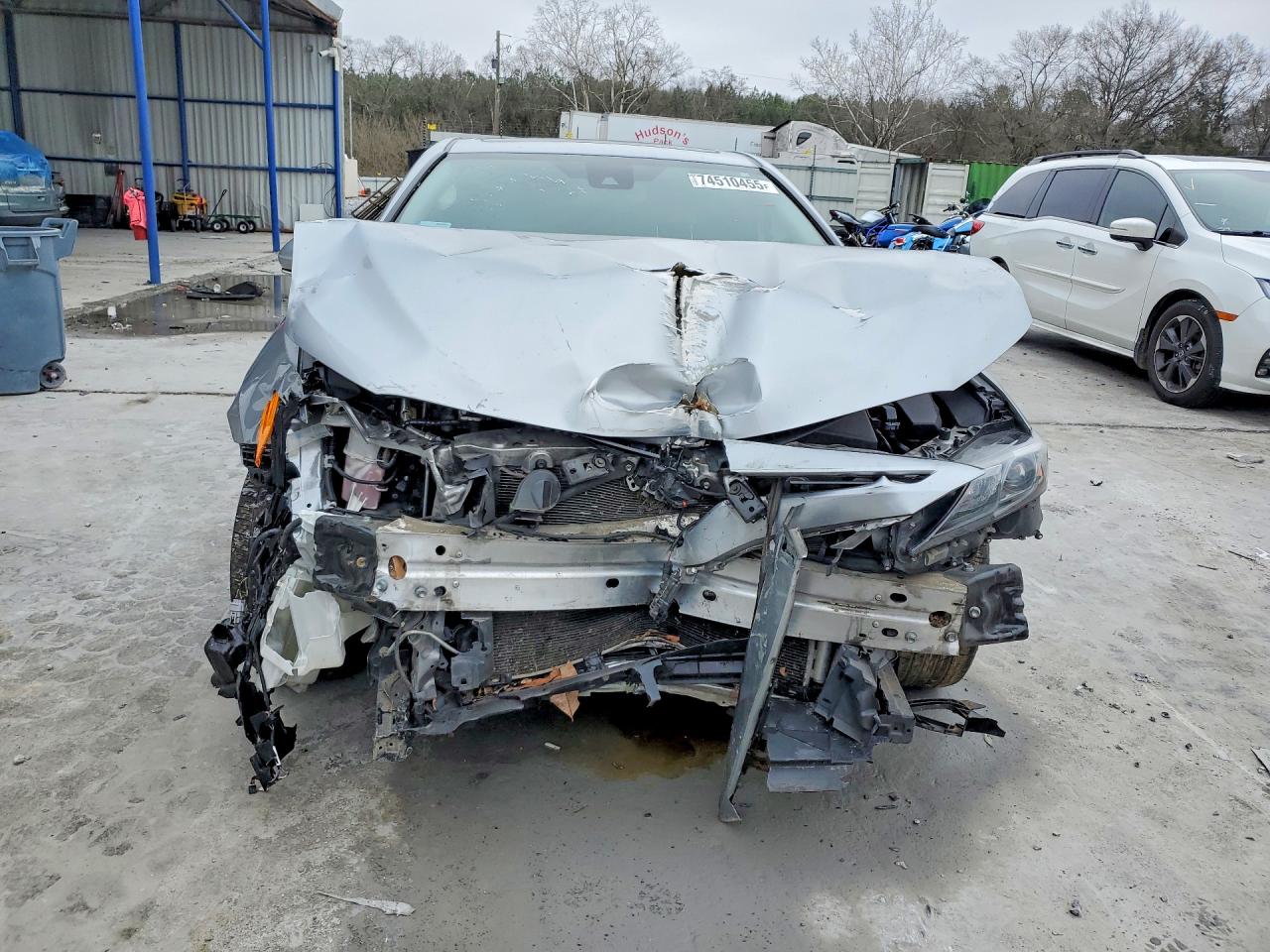 2021 TOYOTA CAMRY SE photo 13