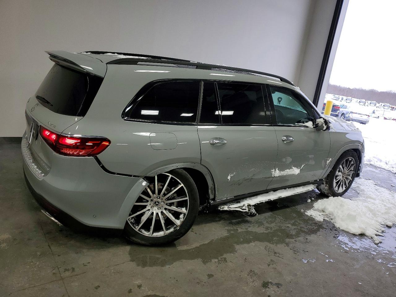 2024 MERCEDES-BENZ GLS 580 4MATIC photo 5