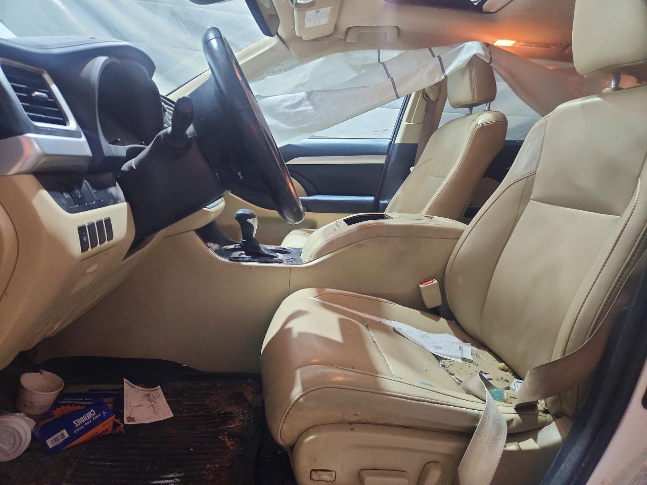 2017 TOYOTA HIGHLANDER XLE photo 7
