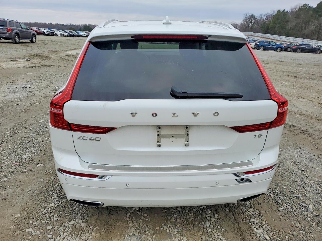 2021 VOLVO XC60 photo 6