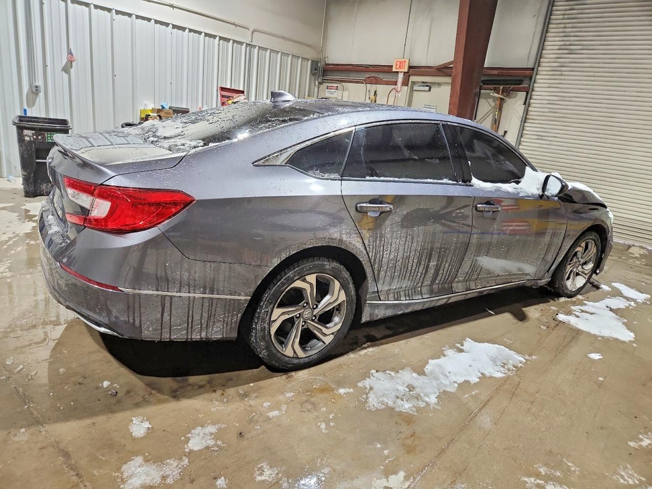 2018 HONDA ACCORD EX photo 5