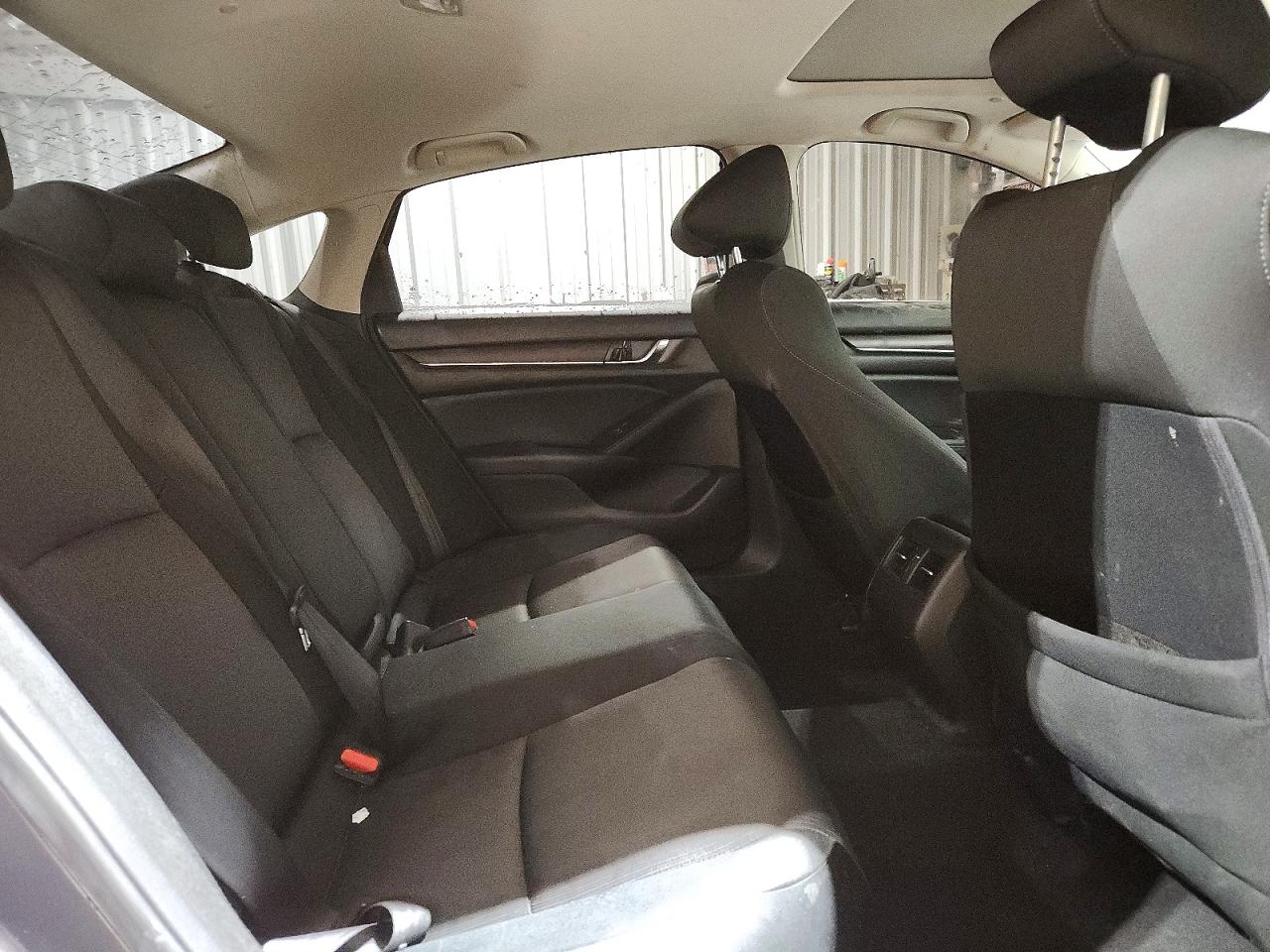 2018 HONDA ACCORD EX photo 19