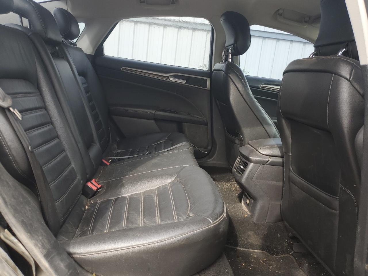 2013 FORD FUSION SE photo 19
